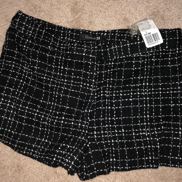 Forever 21 dress shorts - Picture 2 of 4